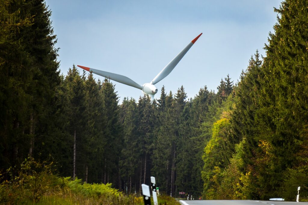 vindkraftverk skog väg Summerande underlag till regeringen i arbetet med den klimatpolitiska handlingsplanen