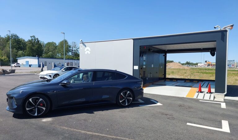20230610 135300 scaled e1687207866436 Vilken roll har batteribyte i omställningen till elektromobilitet?