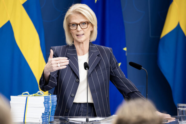 230920 Pressträff ES 2 Bensinindränkt budget med positiva förslag i marginalen