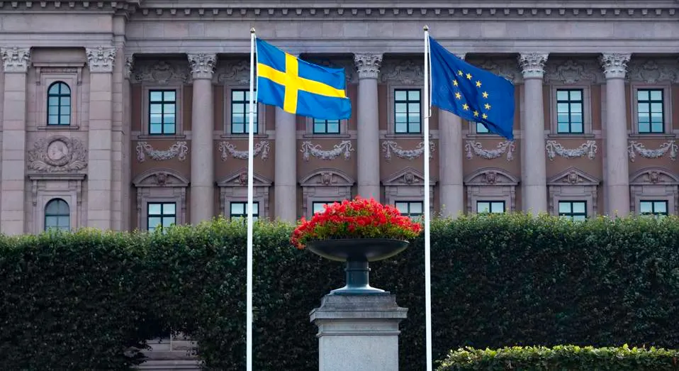 In English 3 sverige EU flagga In English