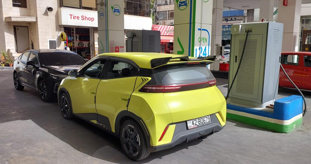Hur Jordanien blev världsledare inom elbilar 4 20250517 085006 Hur Jordanien blev världsledare inom elbilar