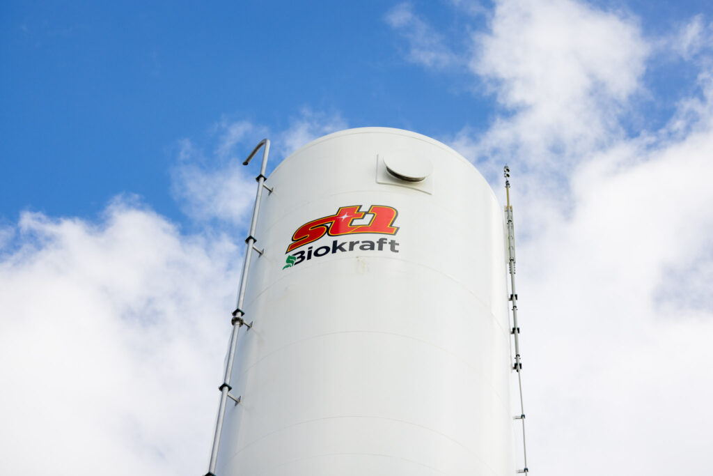 Ny biogasanläggning invigd i Mönsterås – viktigt steg för framtiden! 1 ST1 BIOGAS Monsteras 254A4484 Foto Liza Simonsson Ny biogasanläggning invigd i Mönsterås – viktigt steg för framtiden!